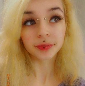 Meet your Posher, Christina